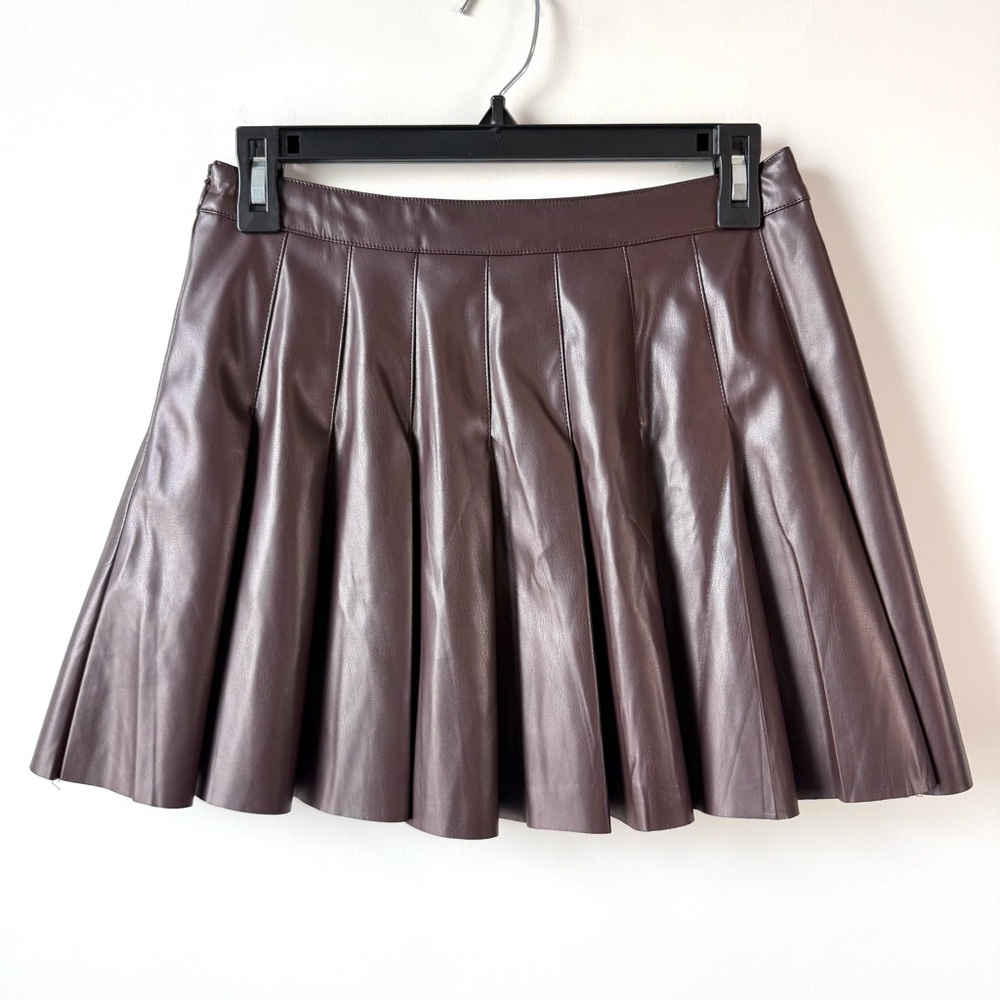 Altar’d State Pleated PU Faux Leather Mini Skirt‎ Mahogany S - Picture 2 of 6